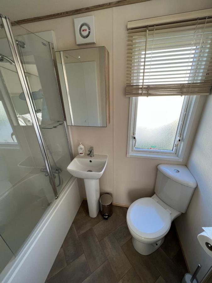 Anchors Rest - Family Caravan - Haven Lytchett Minster Экстерьер фото