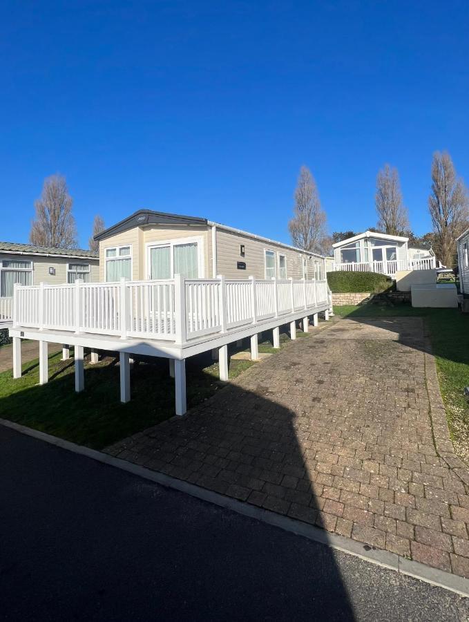 Anchors Rest - Family Caravan - Haven Lytchett Minster Экстерьер фото