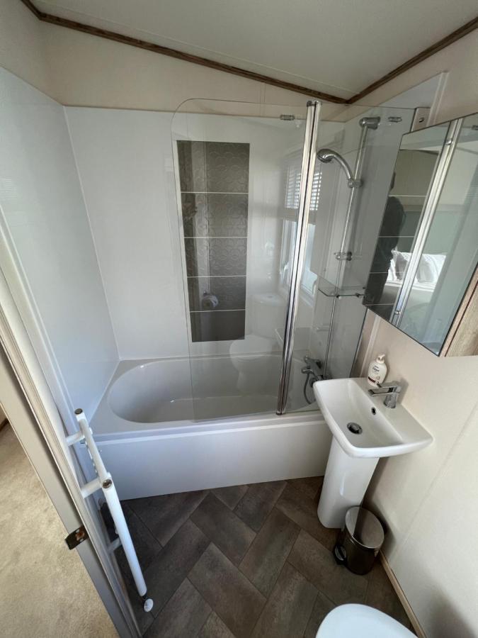 Anchors Rest - Family Caravan - Haven Lytchett Minster Экстерьер фото