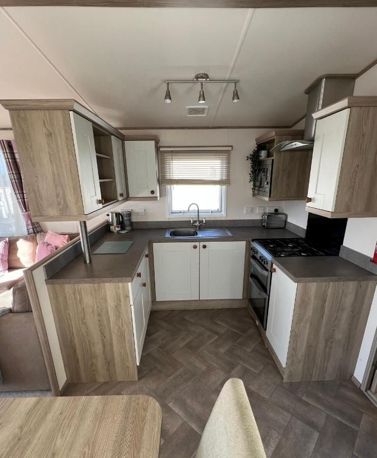 Anchors Rest - Family Caravan - Haven Lytchett Minster Экстерьер фото